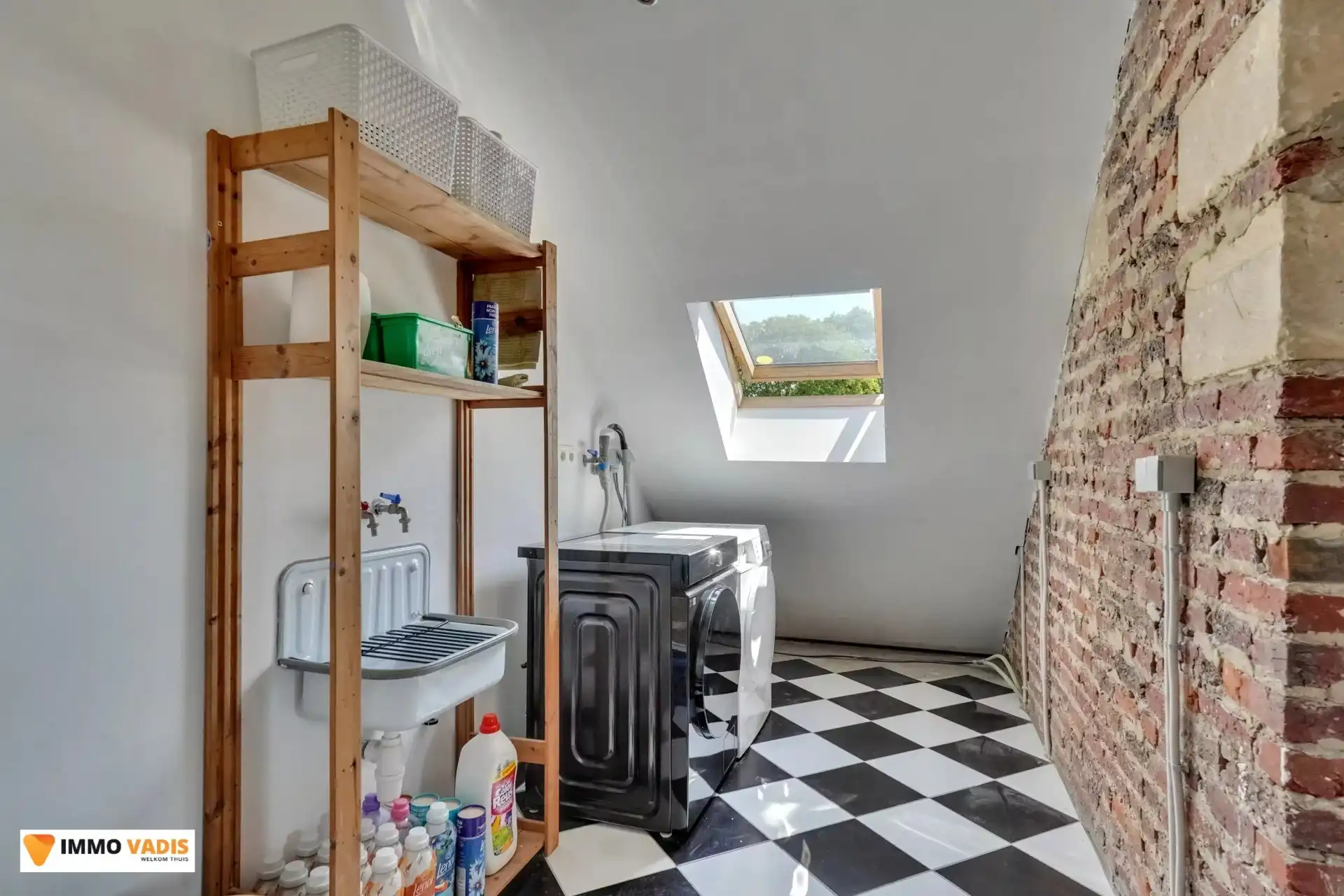 Instapklare, ruime woning met vier slaapkamers foto 20