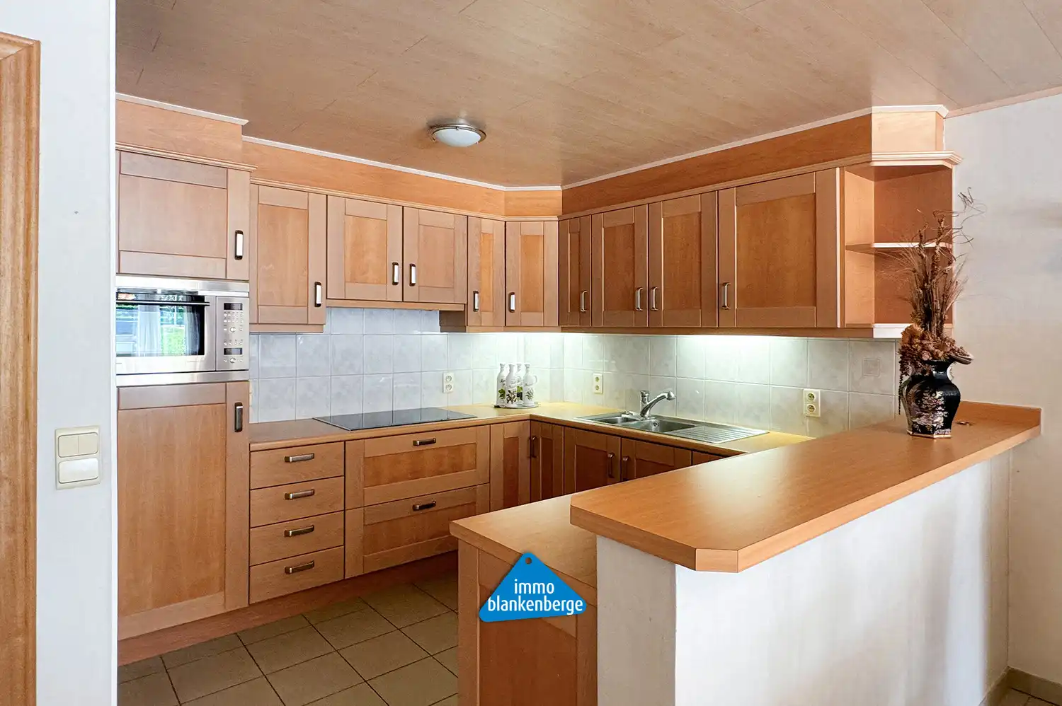 Gelijkvloers Appartement met Twee Slaapkamers foto 9