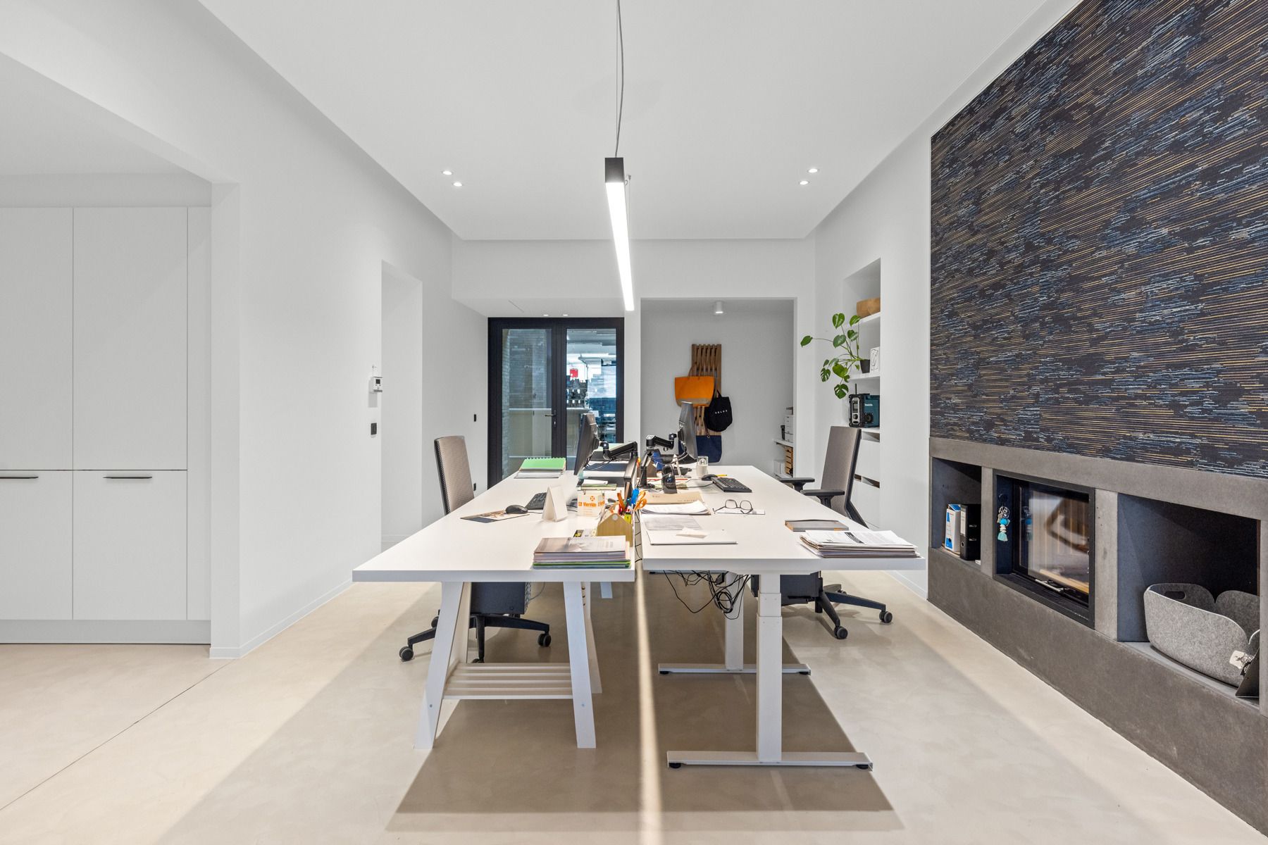 Unieke eigendom met ingericht kantoor, duplex en parking!  foto 7