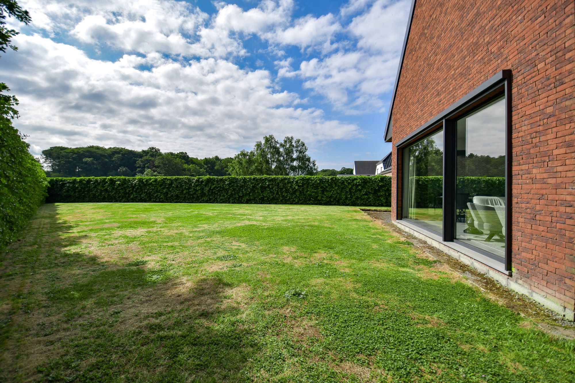| BEZOEKMOMENT woe 11/06 van 17u - 18u30 | Rustig gelegen architecturale villa omgeven door groen foto 3