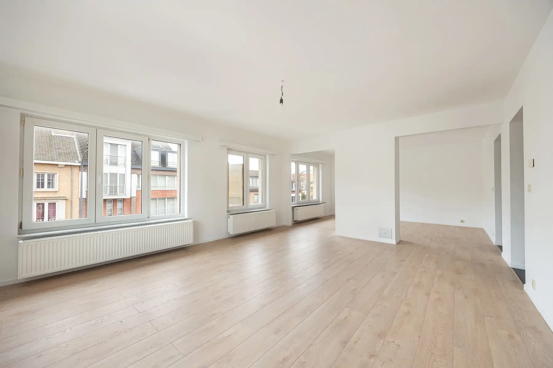 Prachtig duplexappartement met 4 slaapkamers en 2 badkamers! foto 3