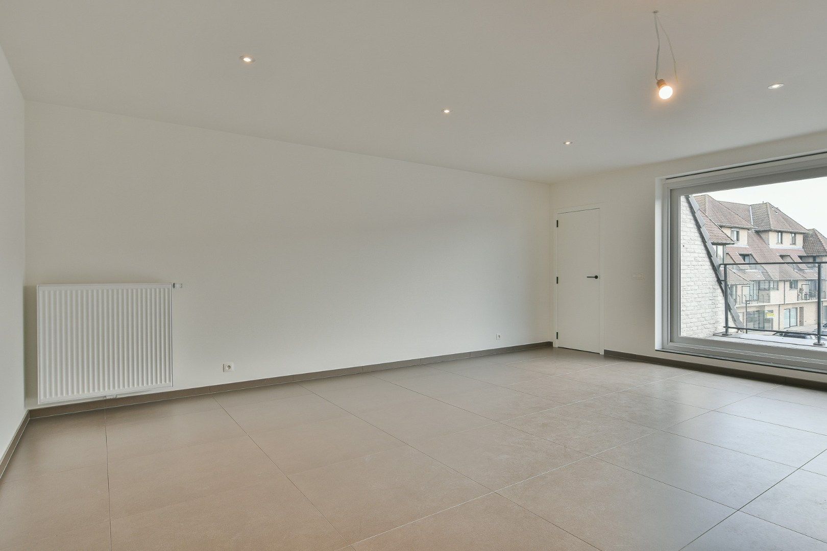 Ruim instapklaar nieuwbouwappartement (167 m²) met 3 slaapkamers en groot terras in centrum Eernegem foto 3