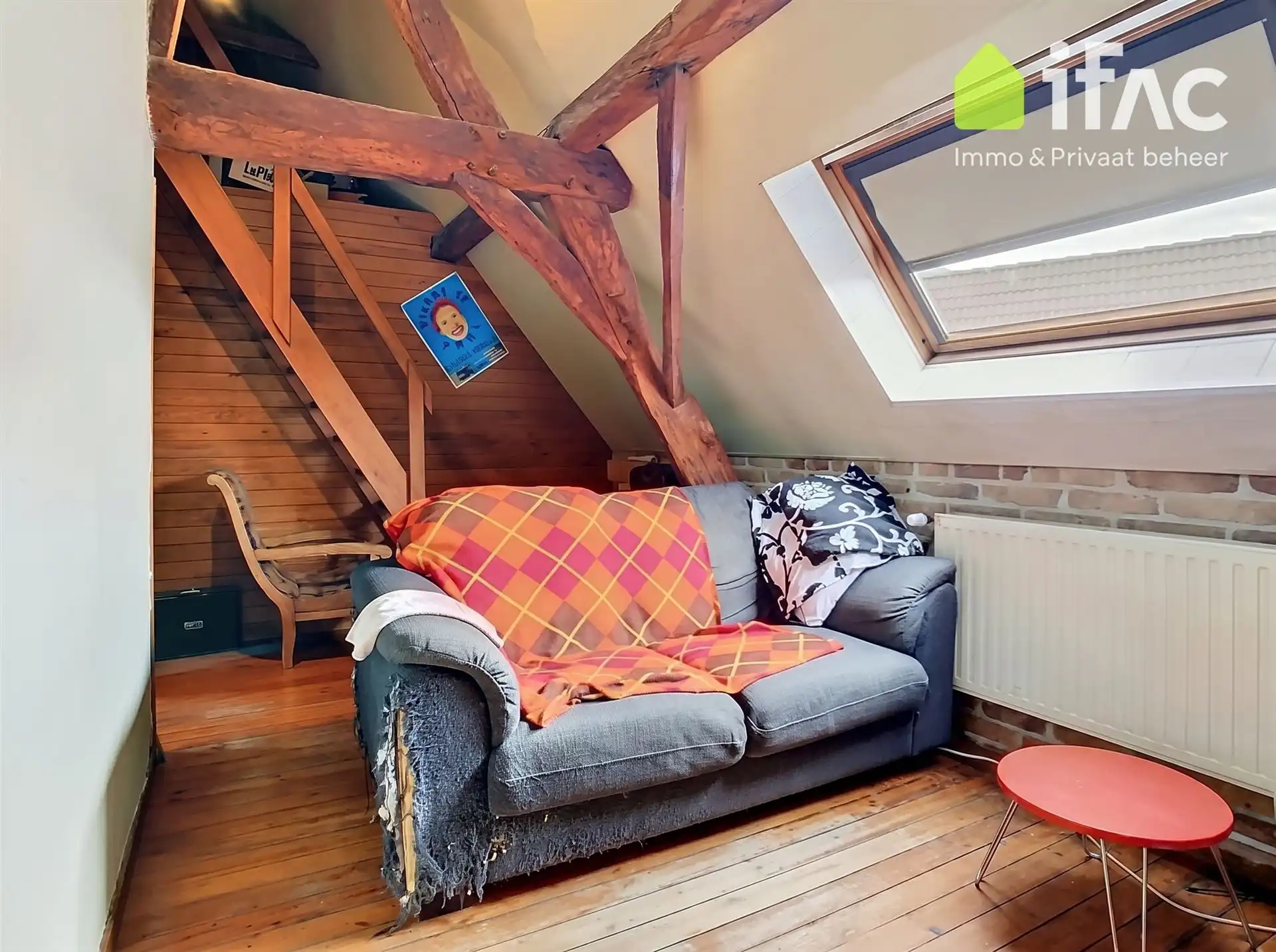 Handelspand met appartement, feestzaal en tuin foto 31