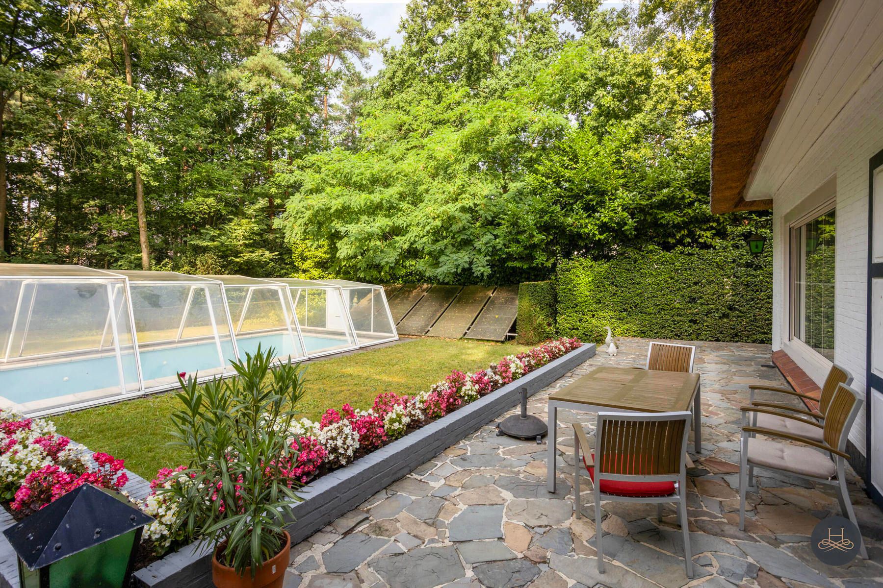 Charmante villa op ruim perceel foto 23