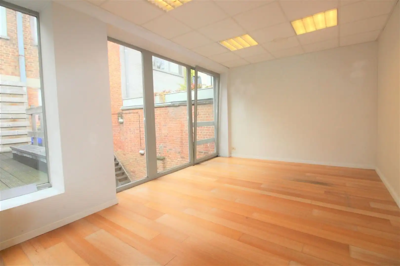 Gezellige 3 Slaapkamer appertement in Hartje Kortrijk foto 2