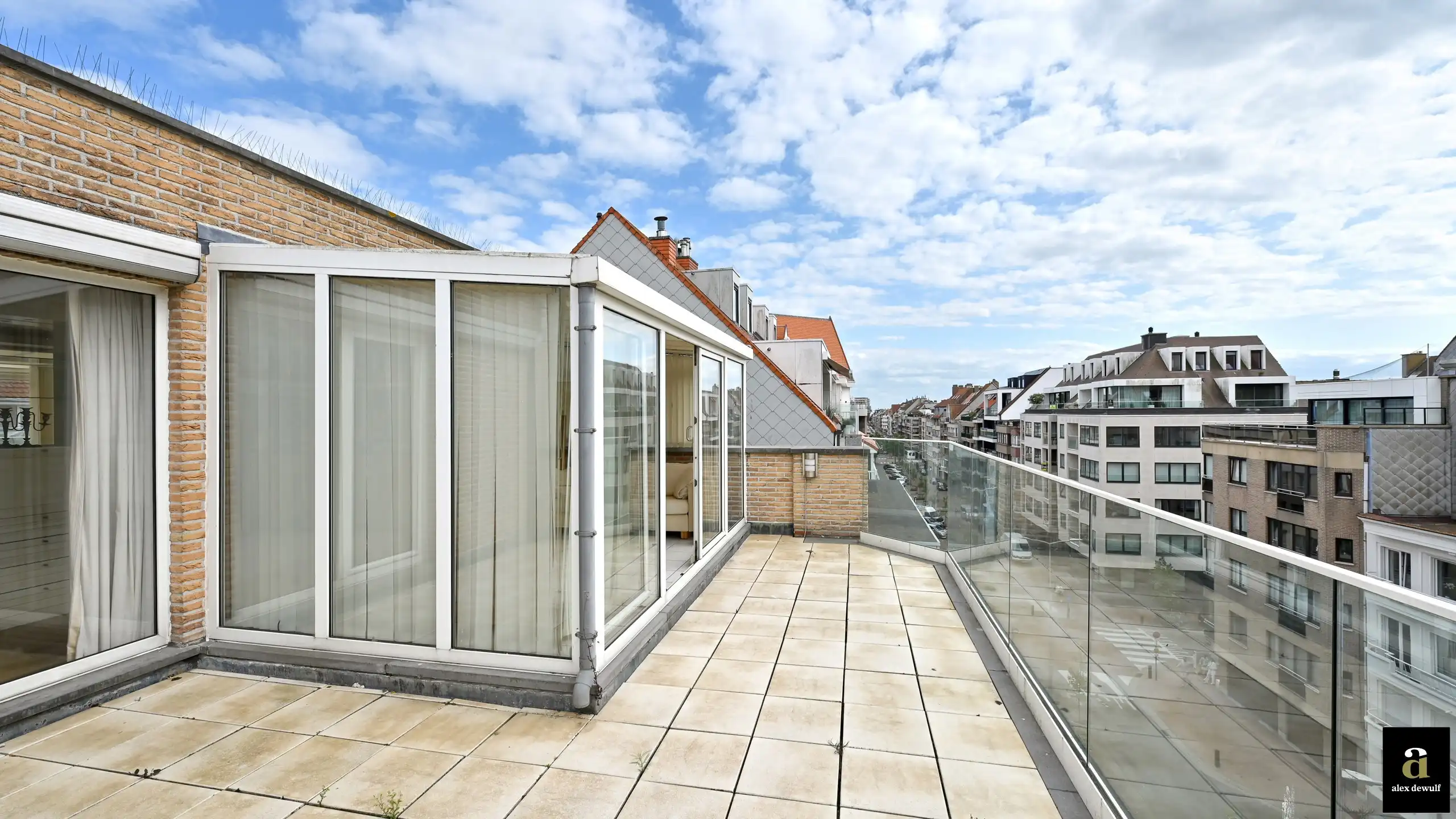 Uniek duplexappartement met zijdelings zeezicht en ruime terrassen. foto 8