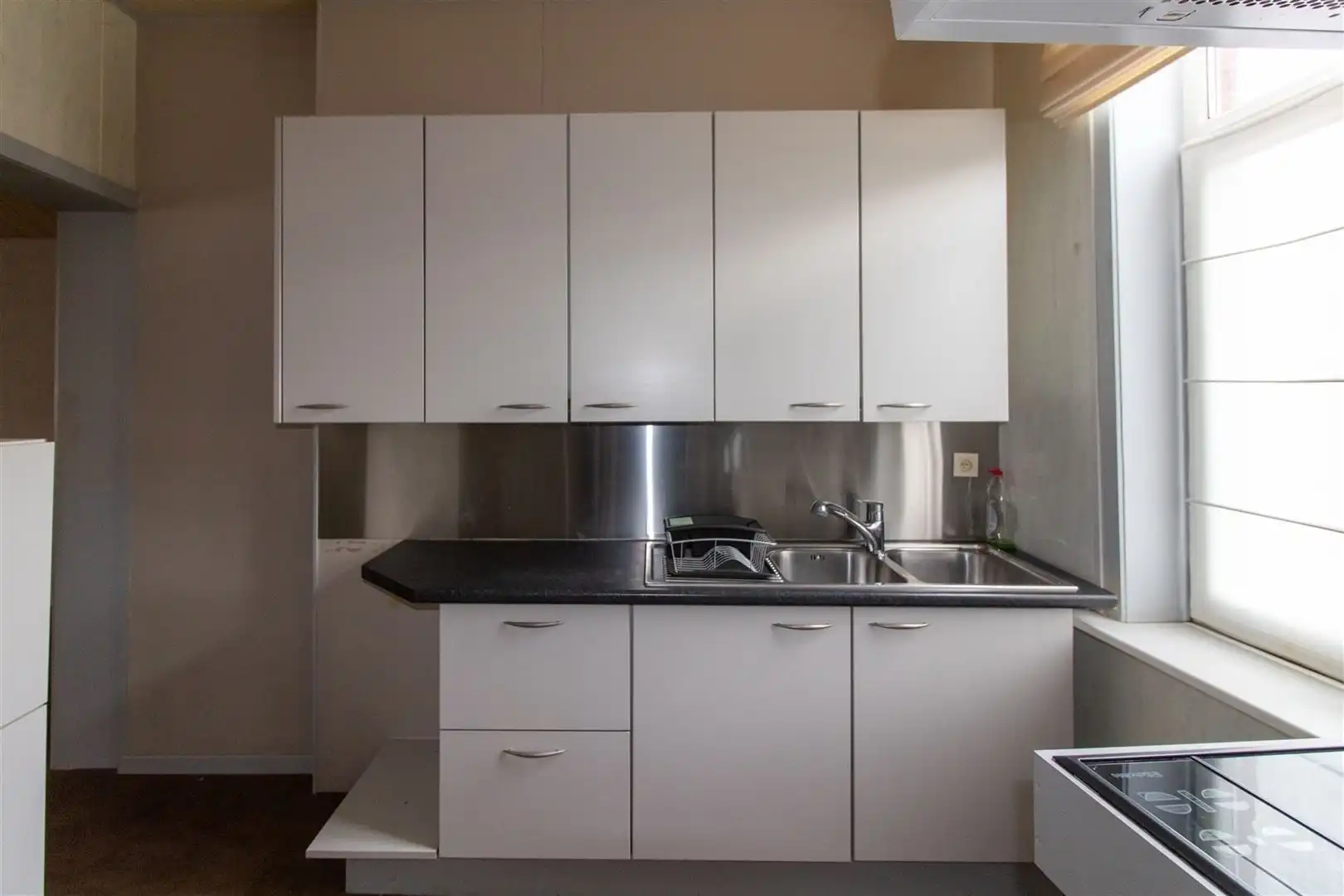 Charmant handelspand in Hartje Kortrijk foto 4