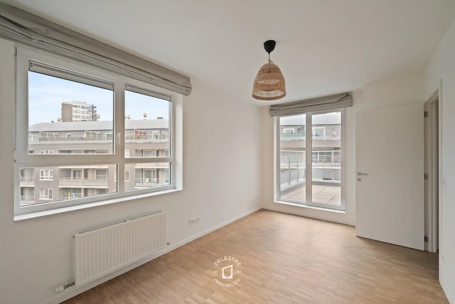 ** IN OPTIE ** ZALIGE ZONNIGE PENTHOUSE MET GIGA TERRAS VAN 42 M2 + 2 PARKINGS + KELDER foto 16