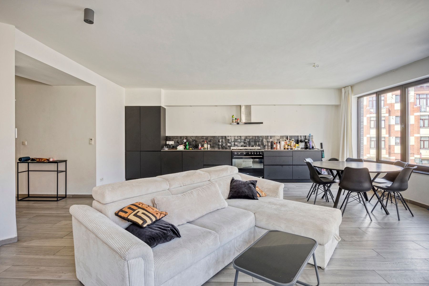 Recent 1 slaapkamer appartement met terras nabij Tour&Taxis foto 4