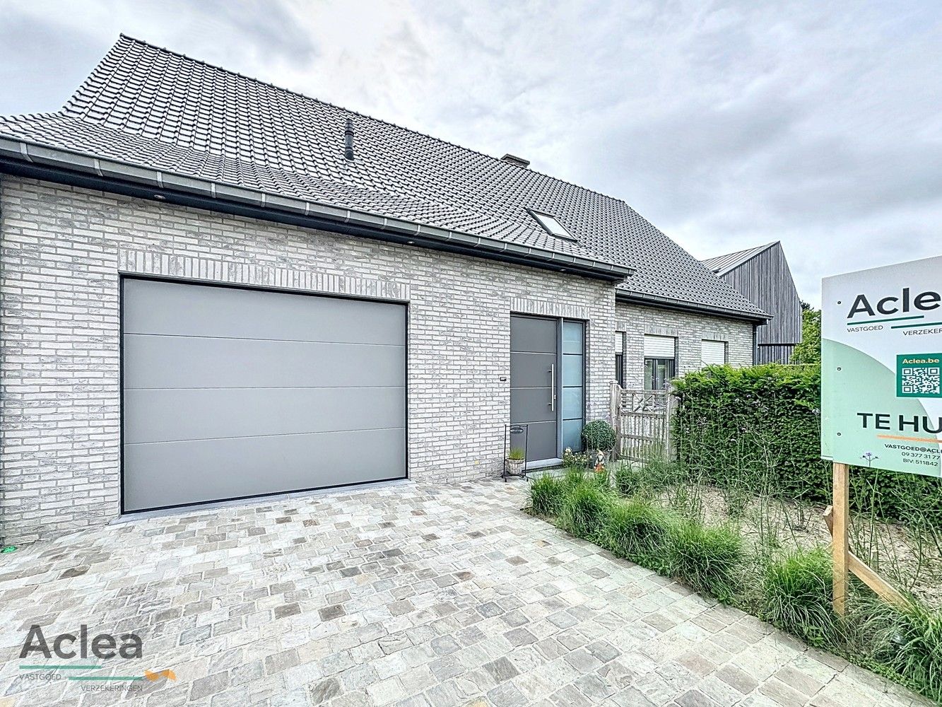 Kwalitatieve open bebouwing met 4 slpks foto {{pictureIndex}}