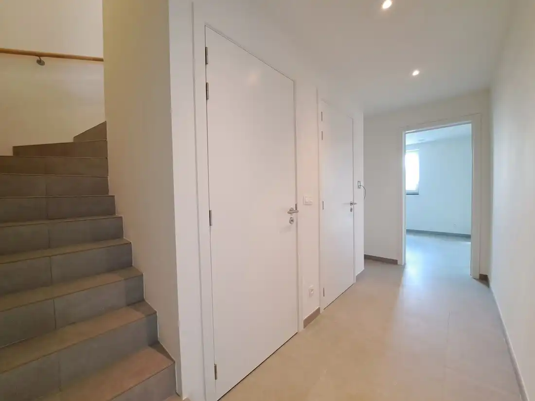 Modern ruim energiezuinig duplex appartement te Dilsen-Stokkem foto 18