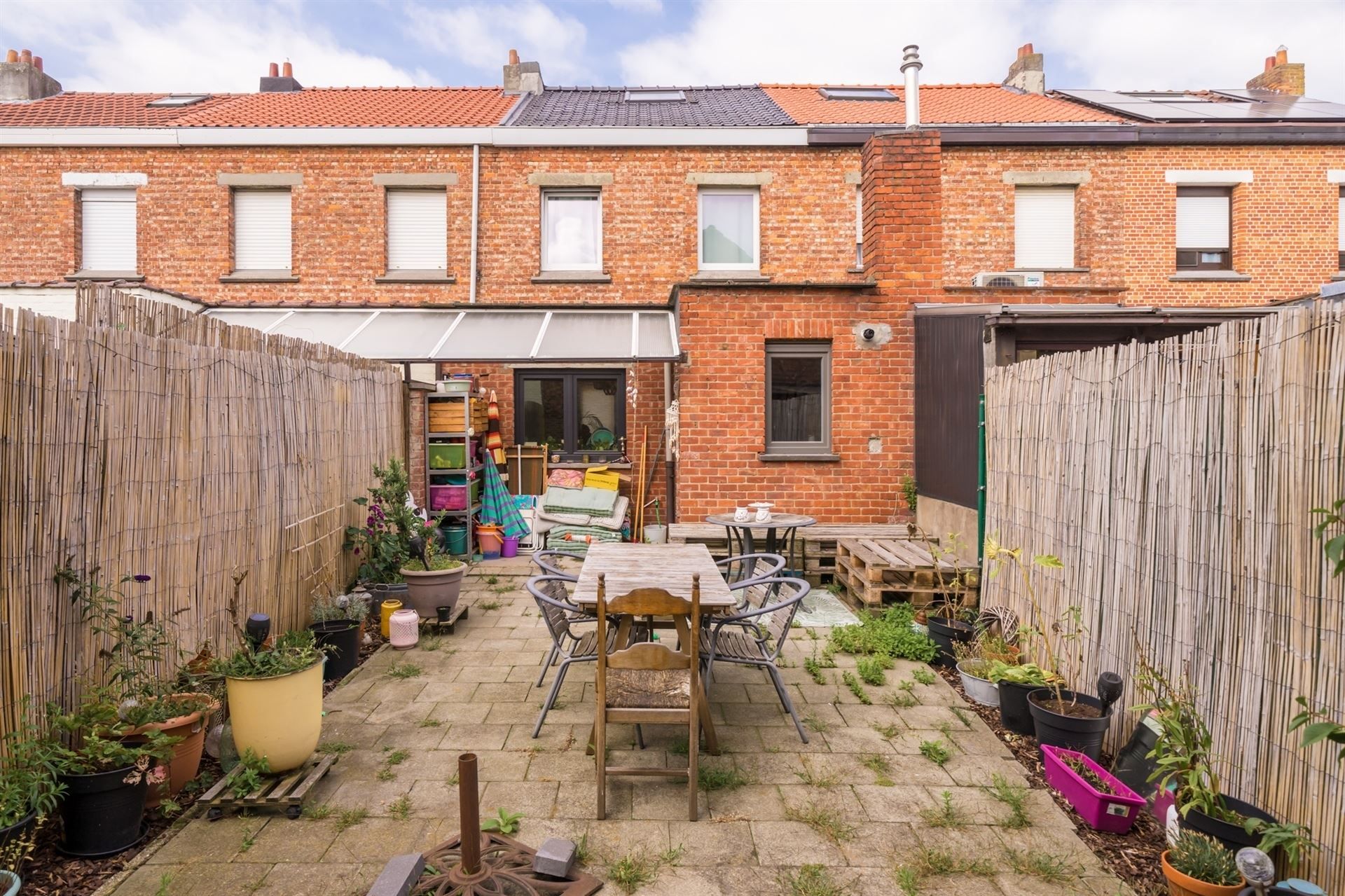 Gezinswoning met tuin in rustige straat! foto 16