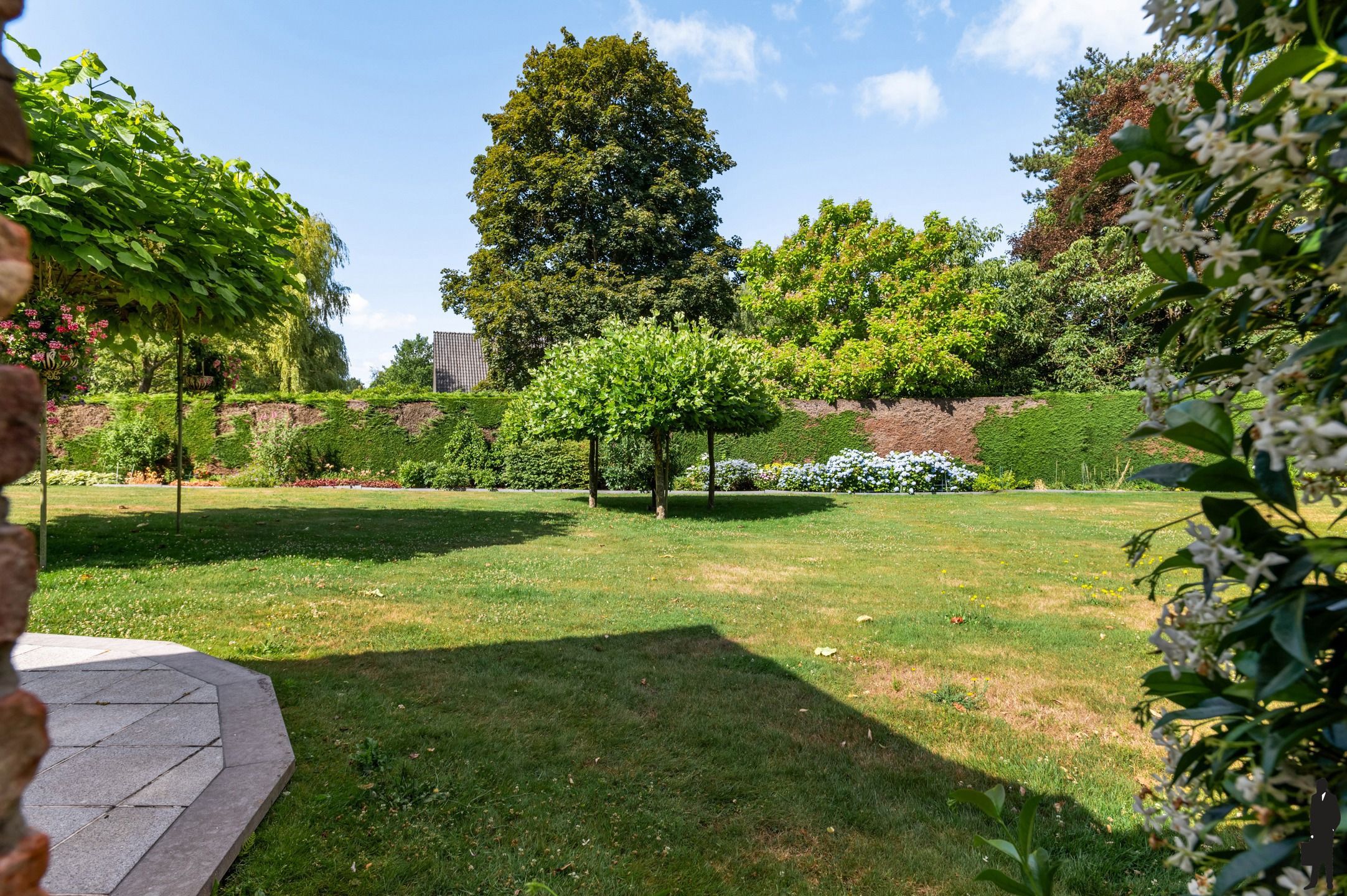 Exclusieve villa met conciërgewoning op 4.102m² foto 42