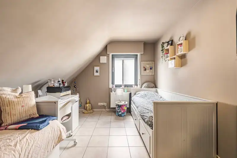 Halfopen bebouwing op een prachtig perceel van 1.113m² foto 7