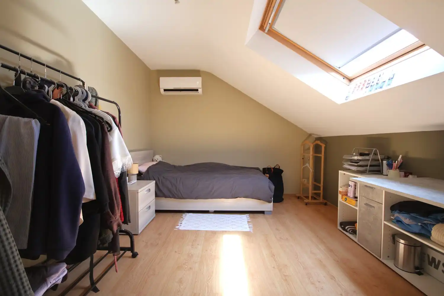 Zeer ruim duplexappartement met 3 slaapkamers in een groene omgeving foto 35