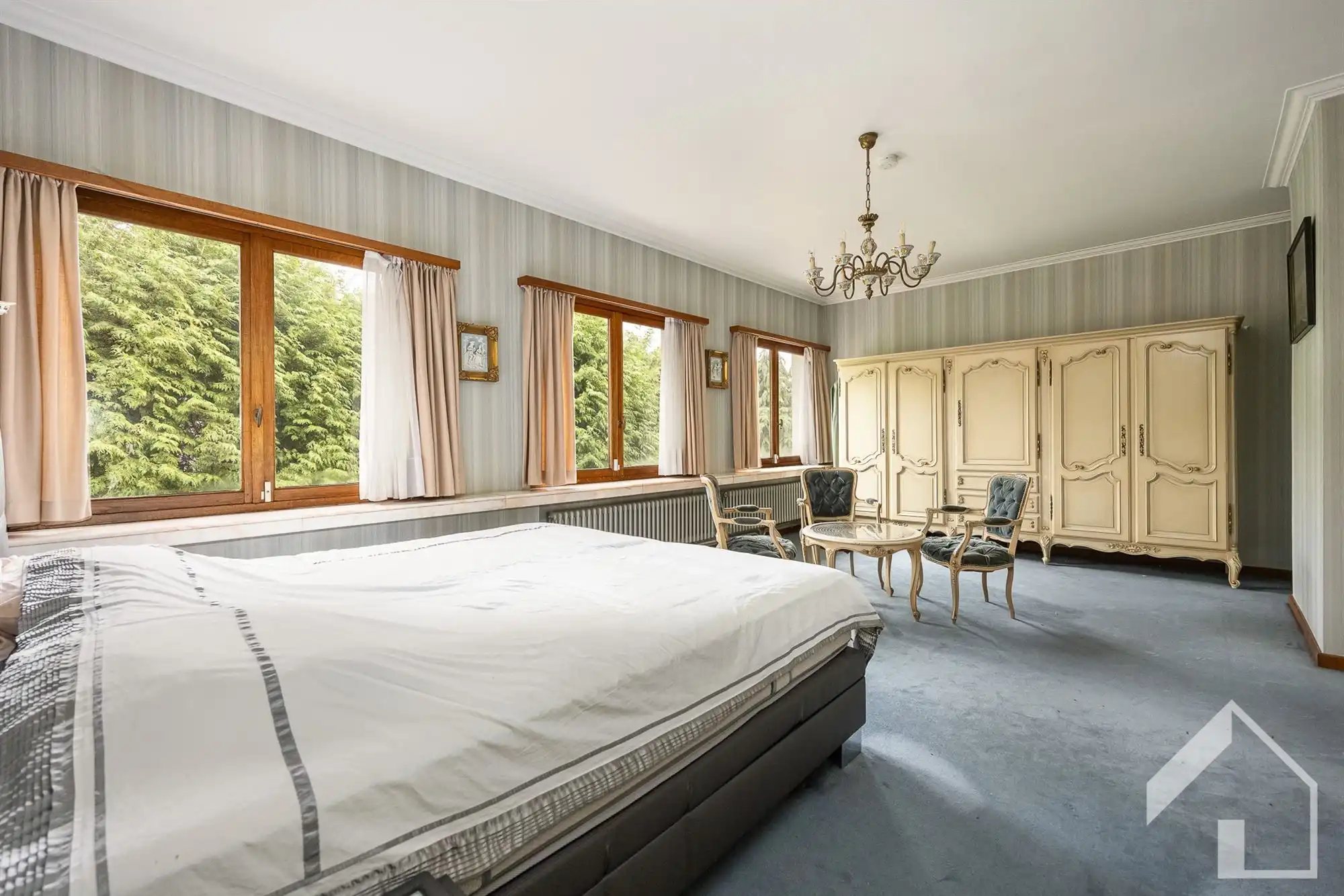 Te renoveren, karaktervolle villa in het centrum van Pulle foto 16