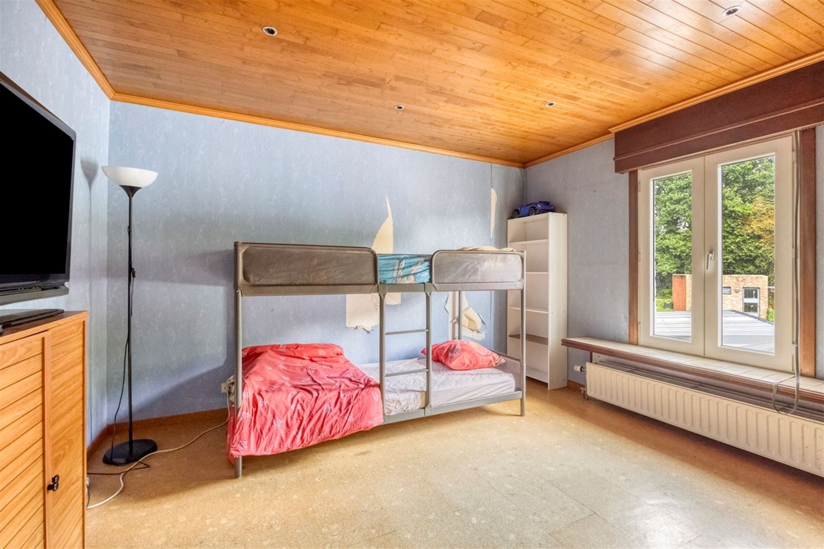 Ruime rijwoning met garage foto 14