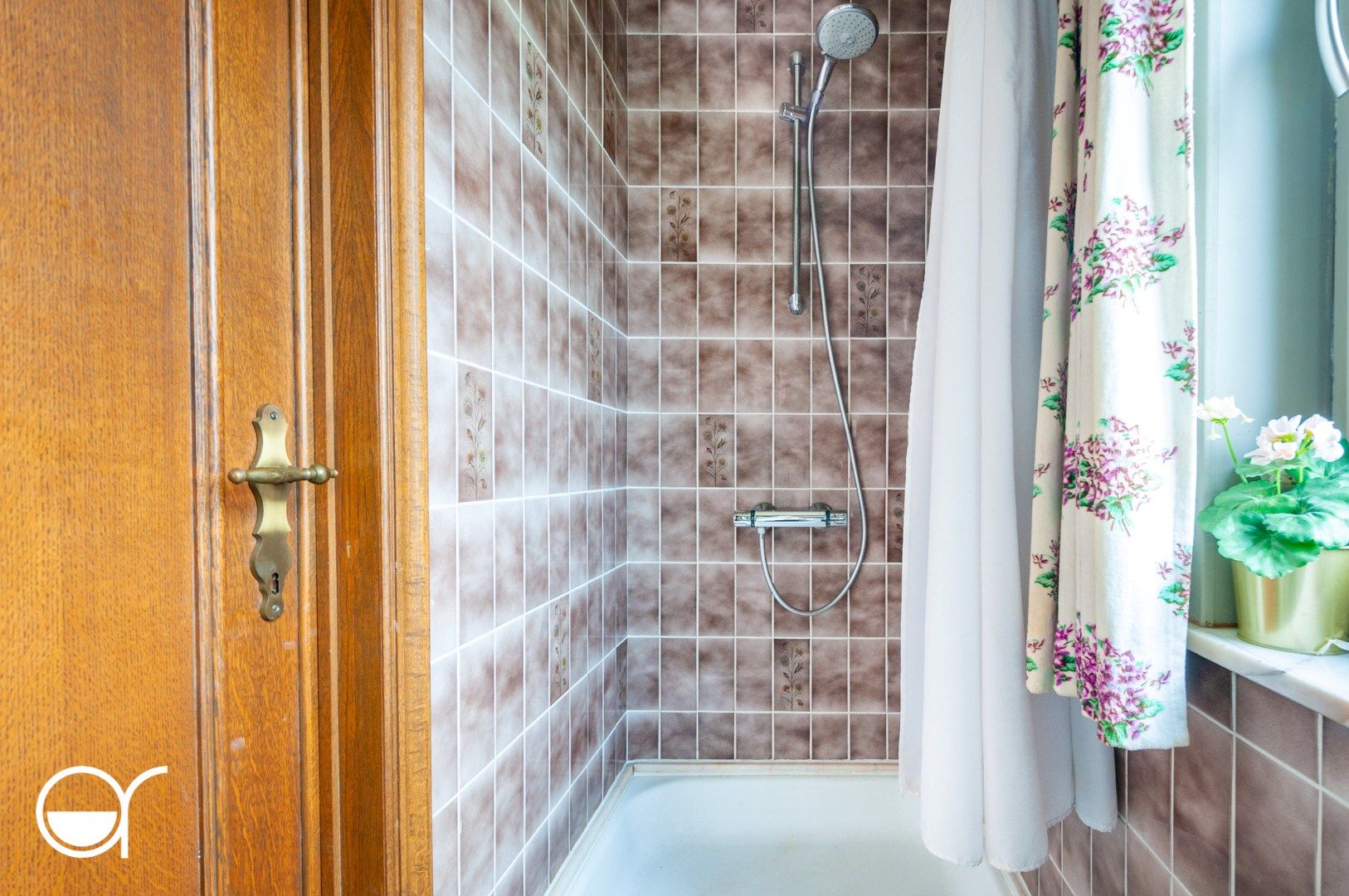 Halfopen bebouwing nabij het Sint-Pietersstation foto 9