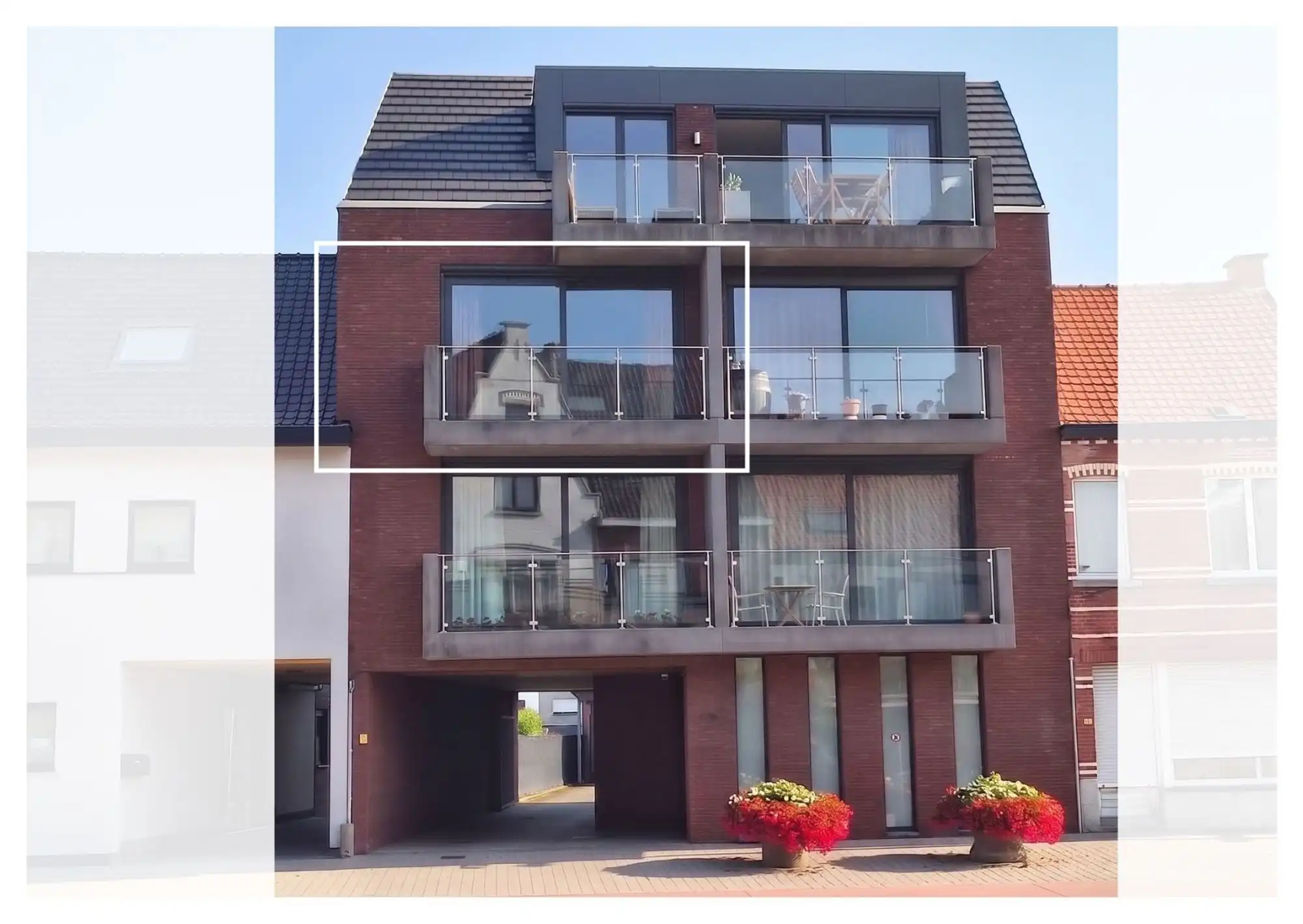Fijn appartement met 2 slaapkamers, terras, inpandige grote garage en autostaanplaats foto {{pictureIndex}}