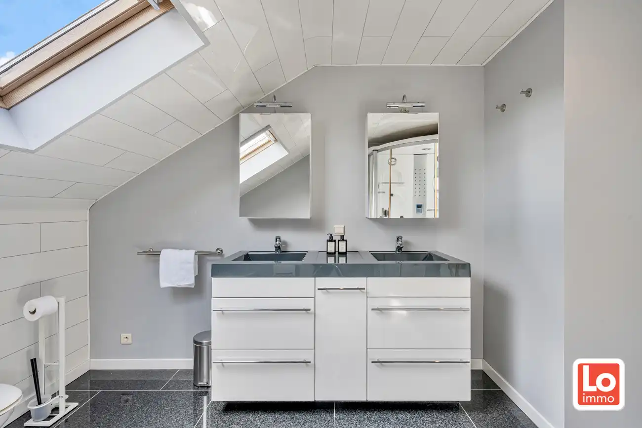 Instap klare open woning met inpandige dubbele garage én zwembad op een rustige locatie nabij het centrum van Zaffelare! foto 33
