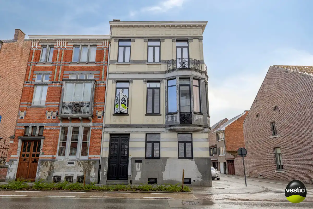 KARAKTERVOL VOLLEDIG GERENOVEERD STATIG HERENHUIS IN CENTRUM VAN TONGEREN. foto 52