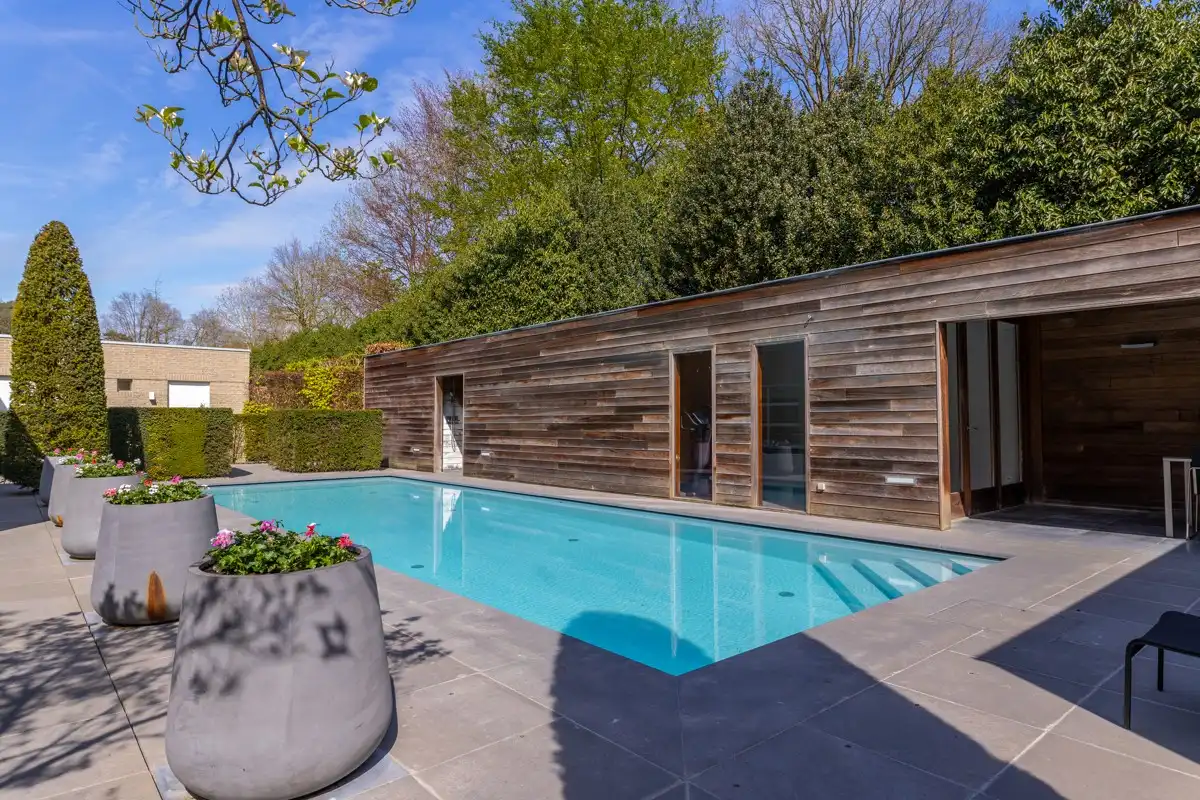 Architecturale villa op 3451 m² met 5 slaapkamers omgeven door natuur. foto 25