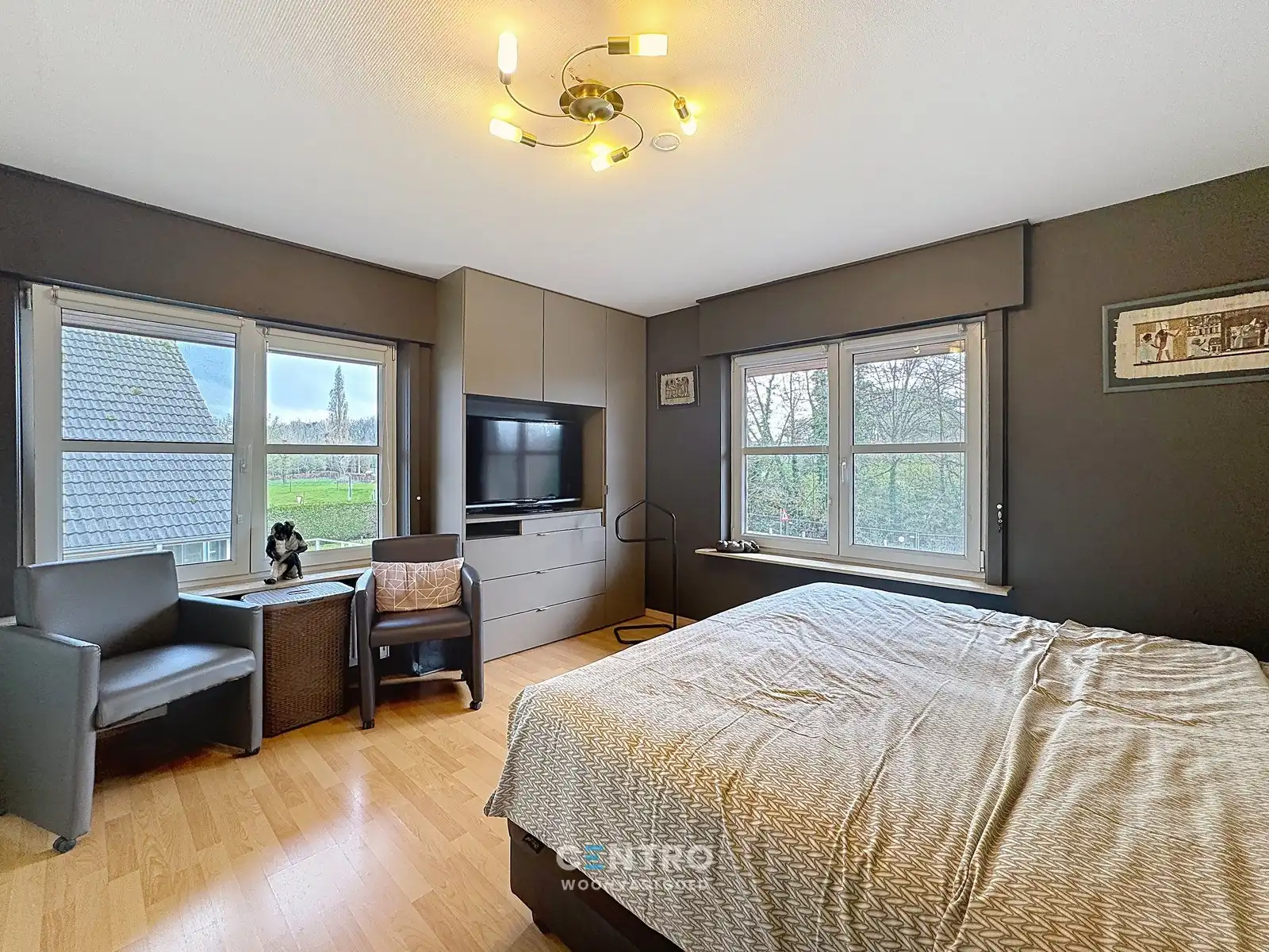 Kwalitatief afgewerkte villa met 4 slpks, garage én ZUIDger. tuin! foto 17