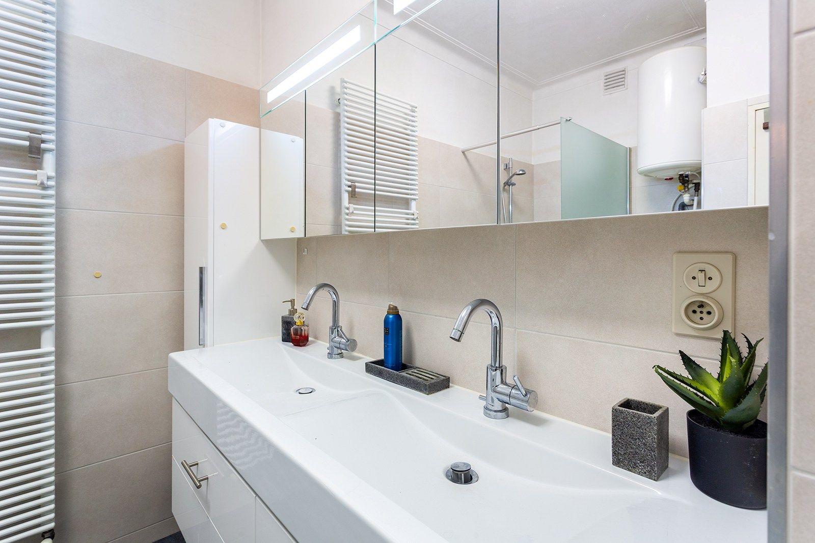 Ruim en lichtrijk appartement met 3 slaapkamers op centrale ligging foto 18