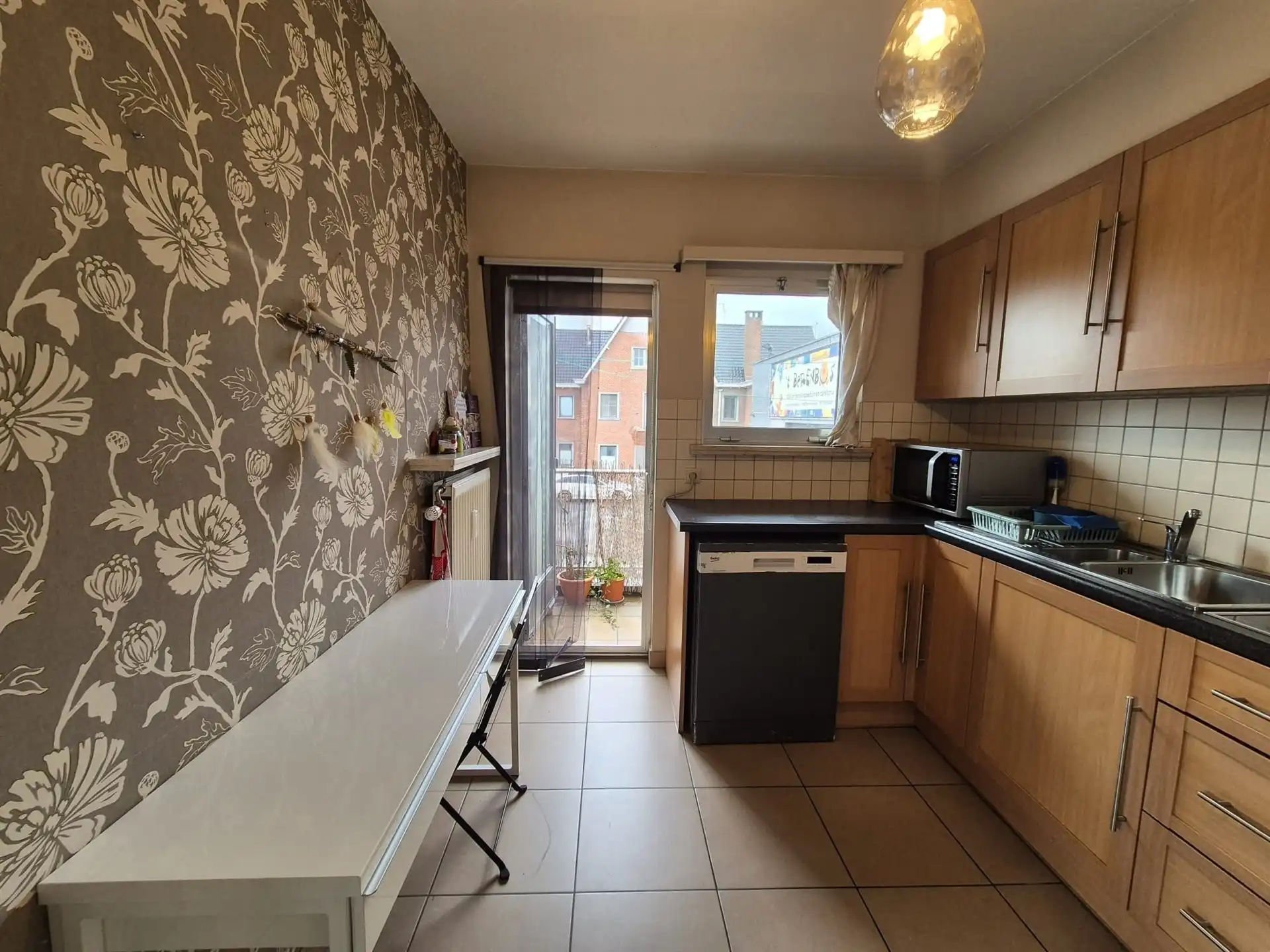 Interessant gelegen appartement met terras en garage. foto 11