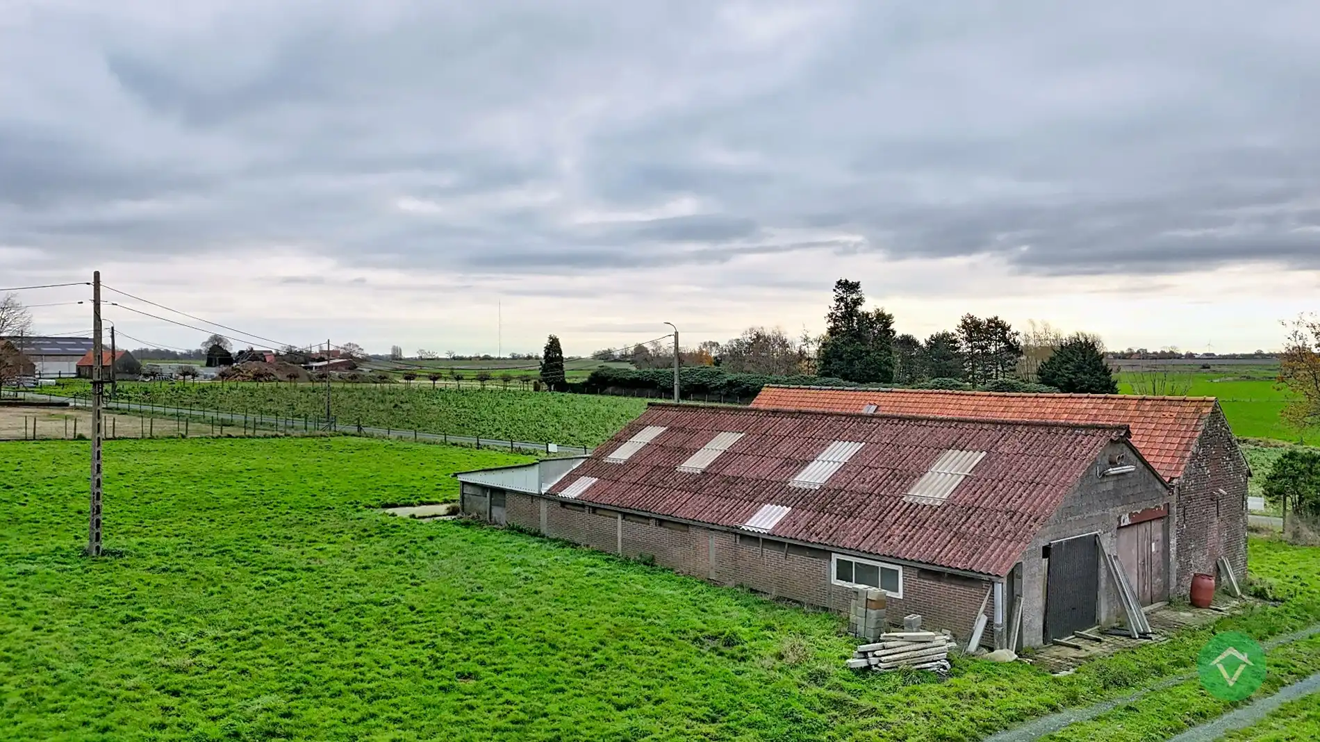 Alleenstaande woning met vergezichten te Zwevezele foto 30
