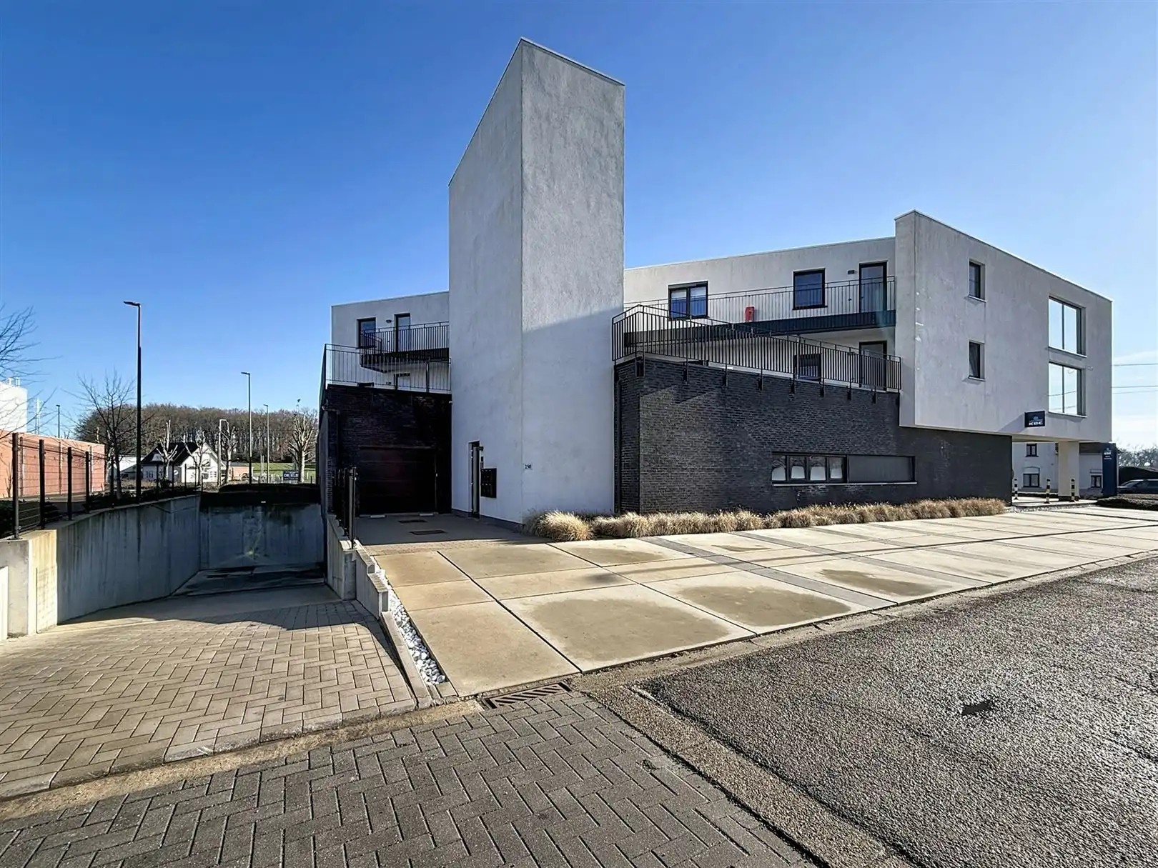 Instapklaar APP met terras, 2 slpks, kelder en autostpl foto 33