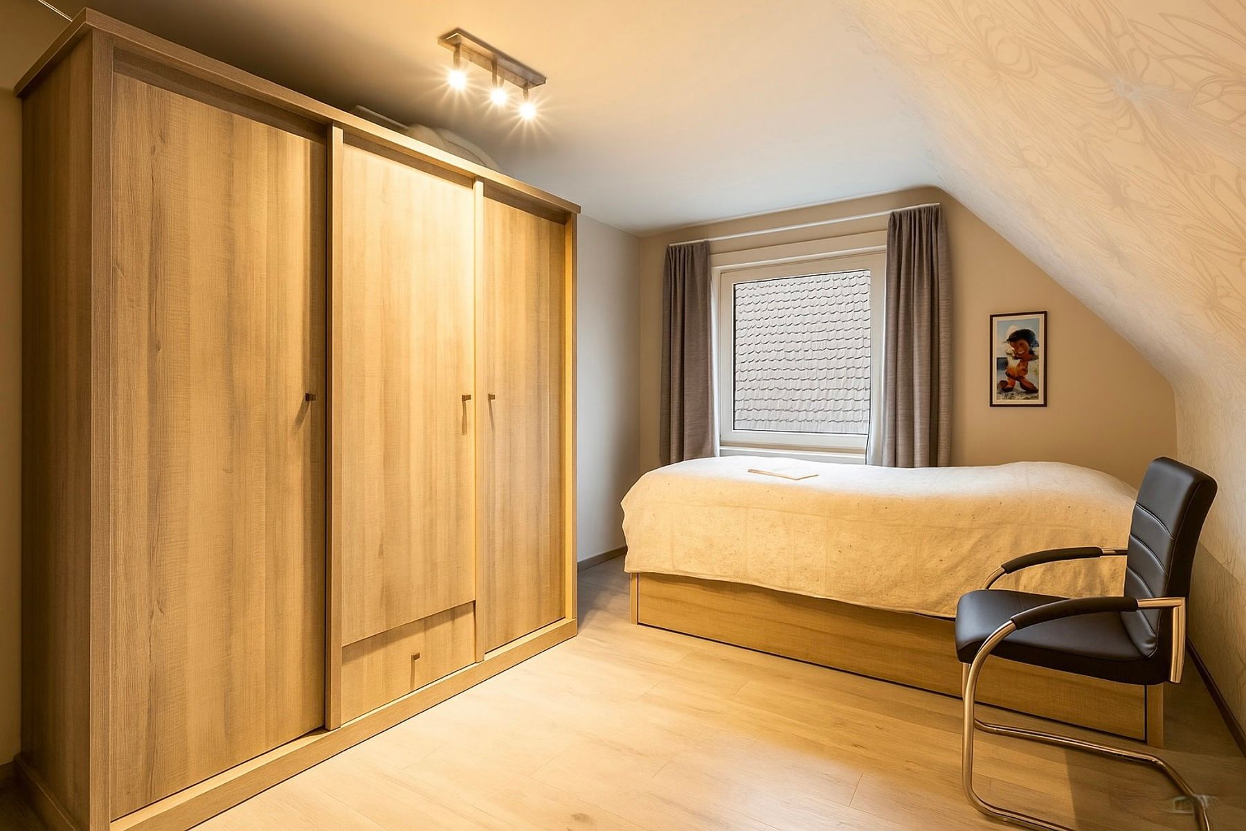 Instapklare woning in rustige woonwijk te Loppem! foto 10