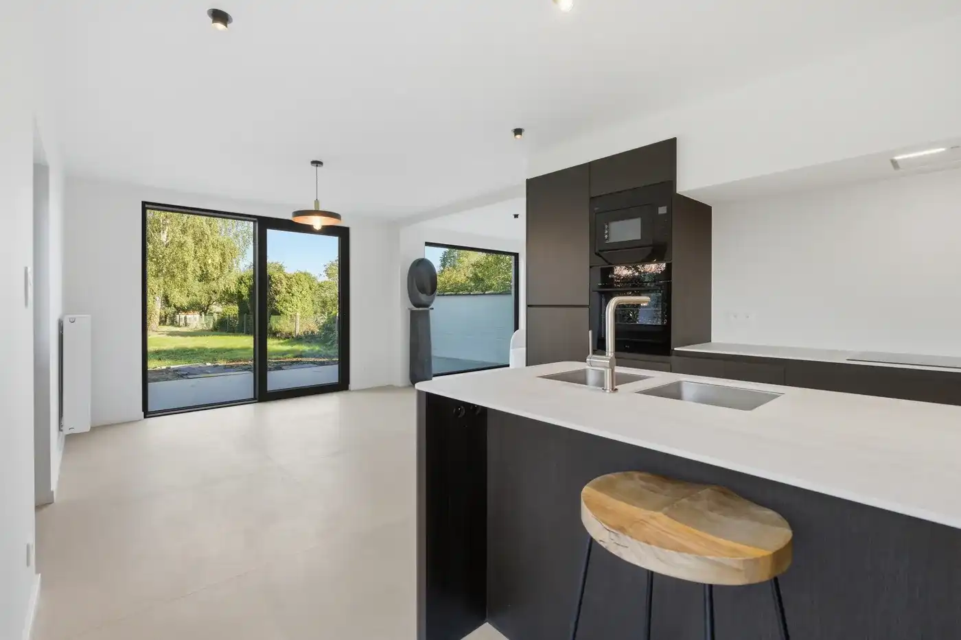 GERENOVEERDE RUIME VILLA OP TOPLOCATIE foto 9