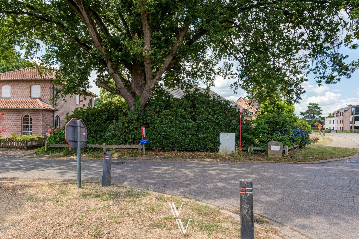 Mooi te renoveren landhuis met 3 slpk foto 32