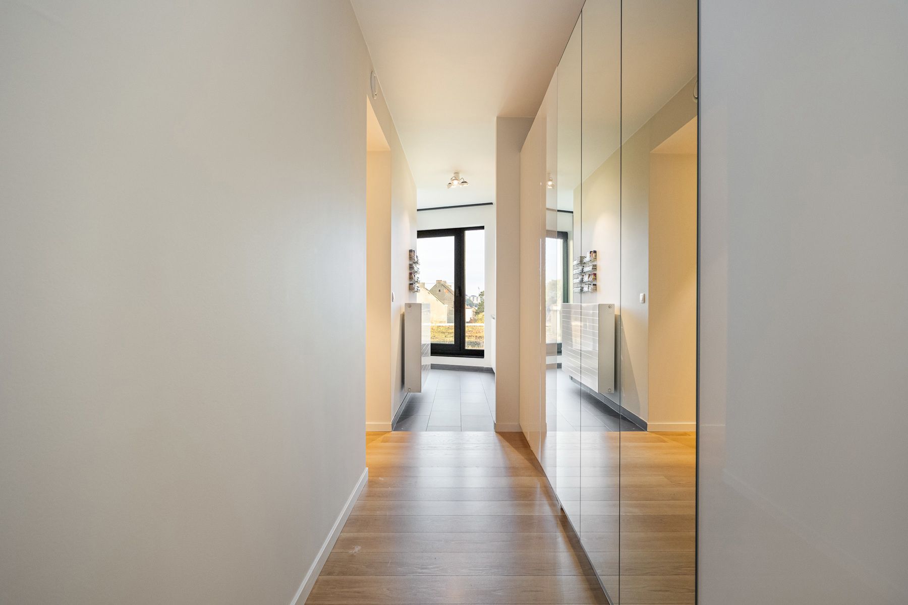 Energiezuinig appartement met 2 slaapkamers en parktuin foto 3