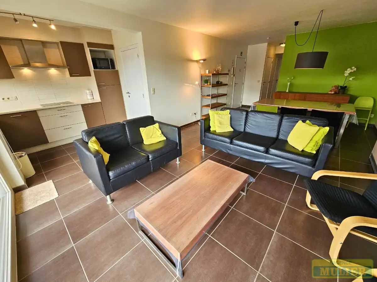 MODERN EN CENTRAAL GELEGEN APPARTEMENT TE KOOP IN DE PANNE foto 2