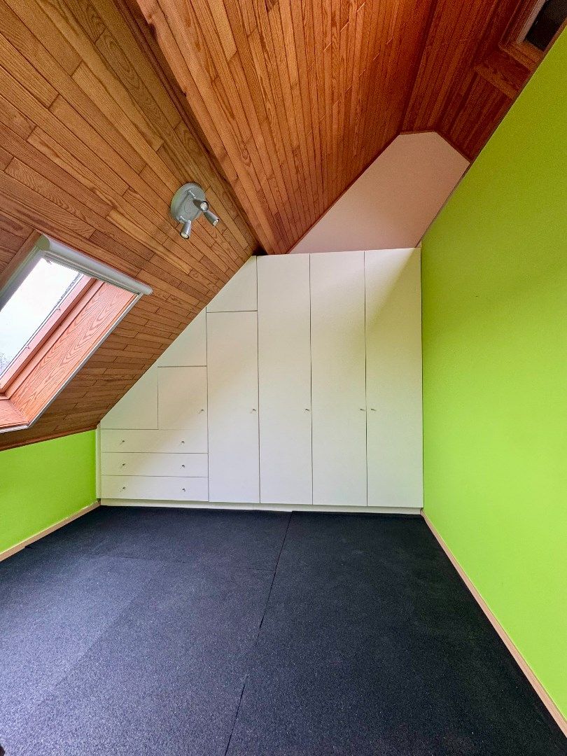 Prima onderhouden woning in centrum Eppegem. foto 18