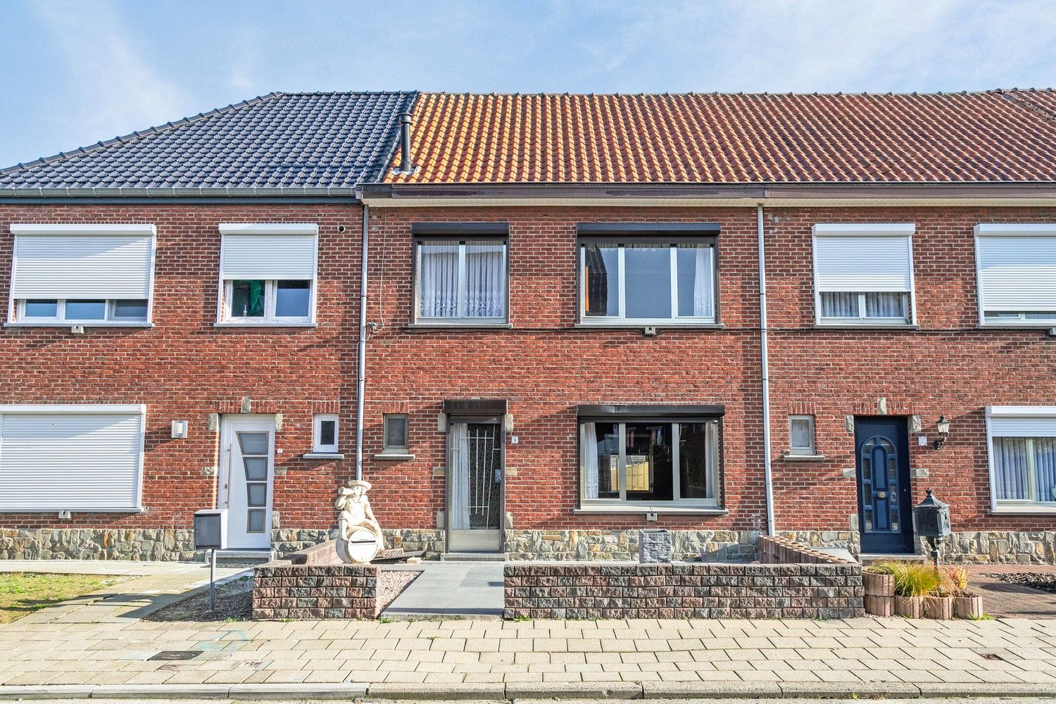 Hoofdfoto van de publicatie: Te renoveren woning met veel potentieel in Sint-Truiden!