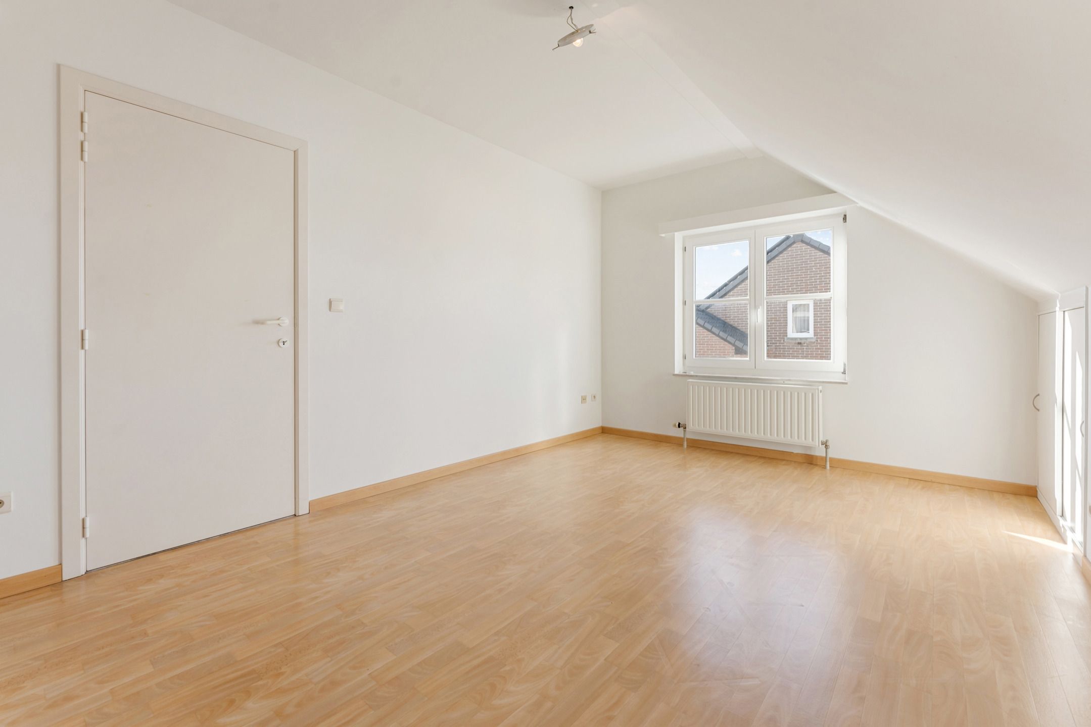 Duplex appartement met garage te Heukelom foto 17