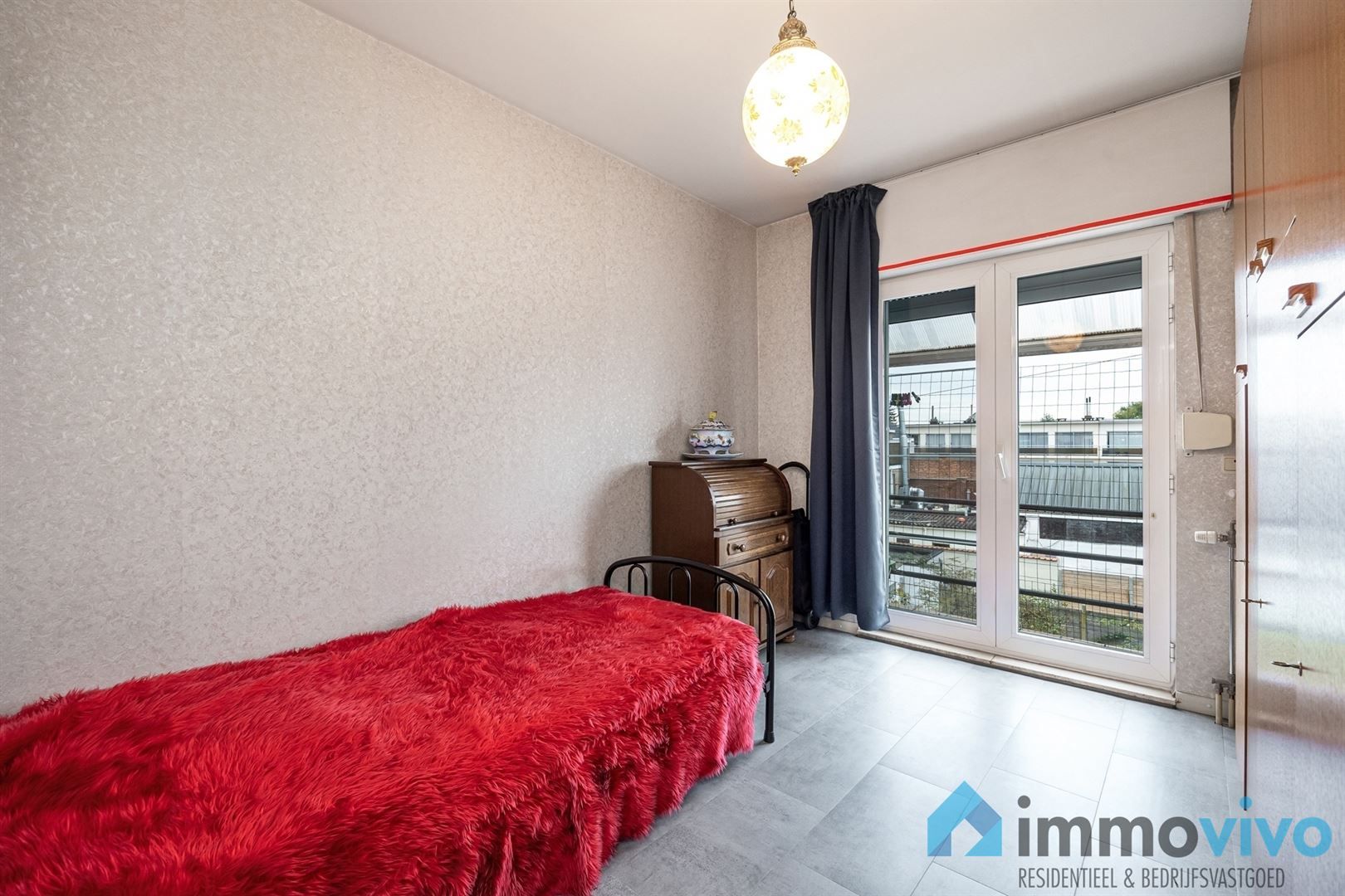 Ruim appartement met 2 slaapkamers en terras. foto 9