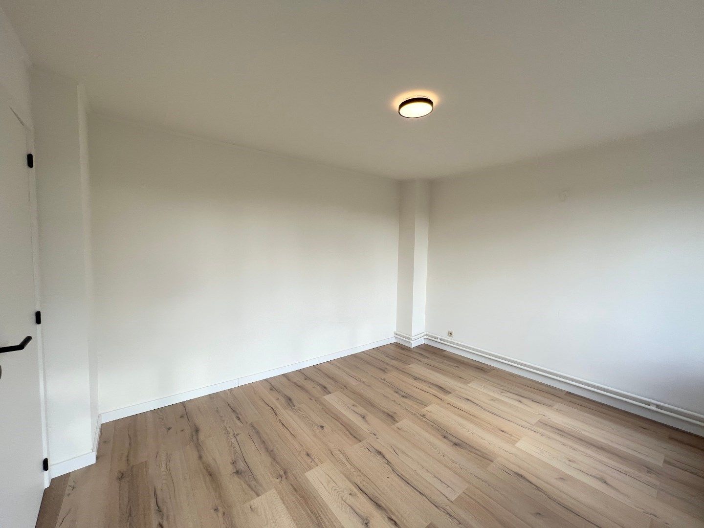 WONING MET 3 SLAAPKAMERS, GARAGE EN TUIN IN LANGEMARK foto 9
