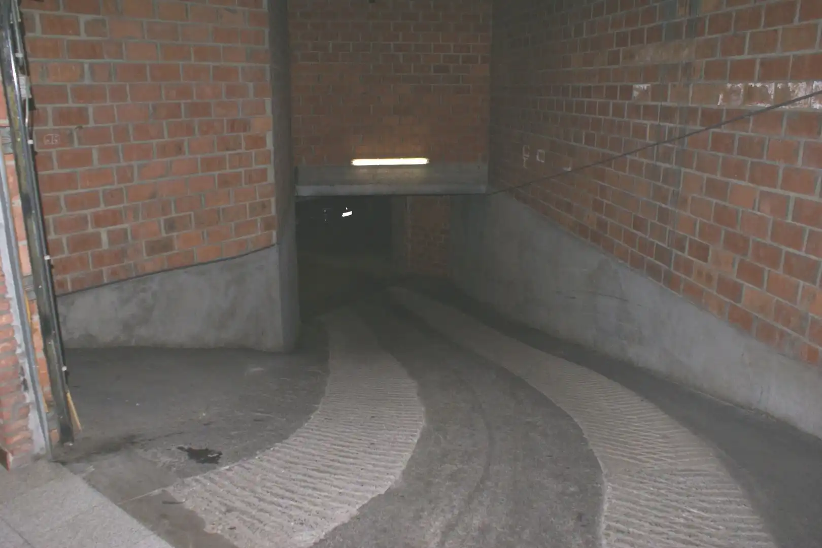 Parking/Garagebox foto 3