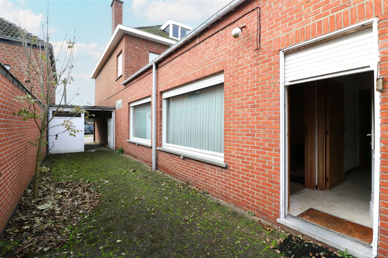 te renoveren handels- en woonhuis op 6 a 82 ca foto 3