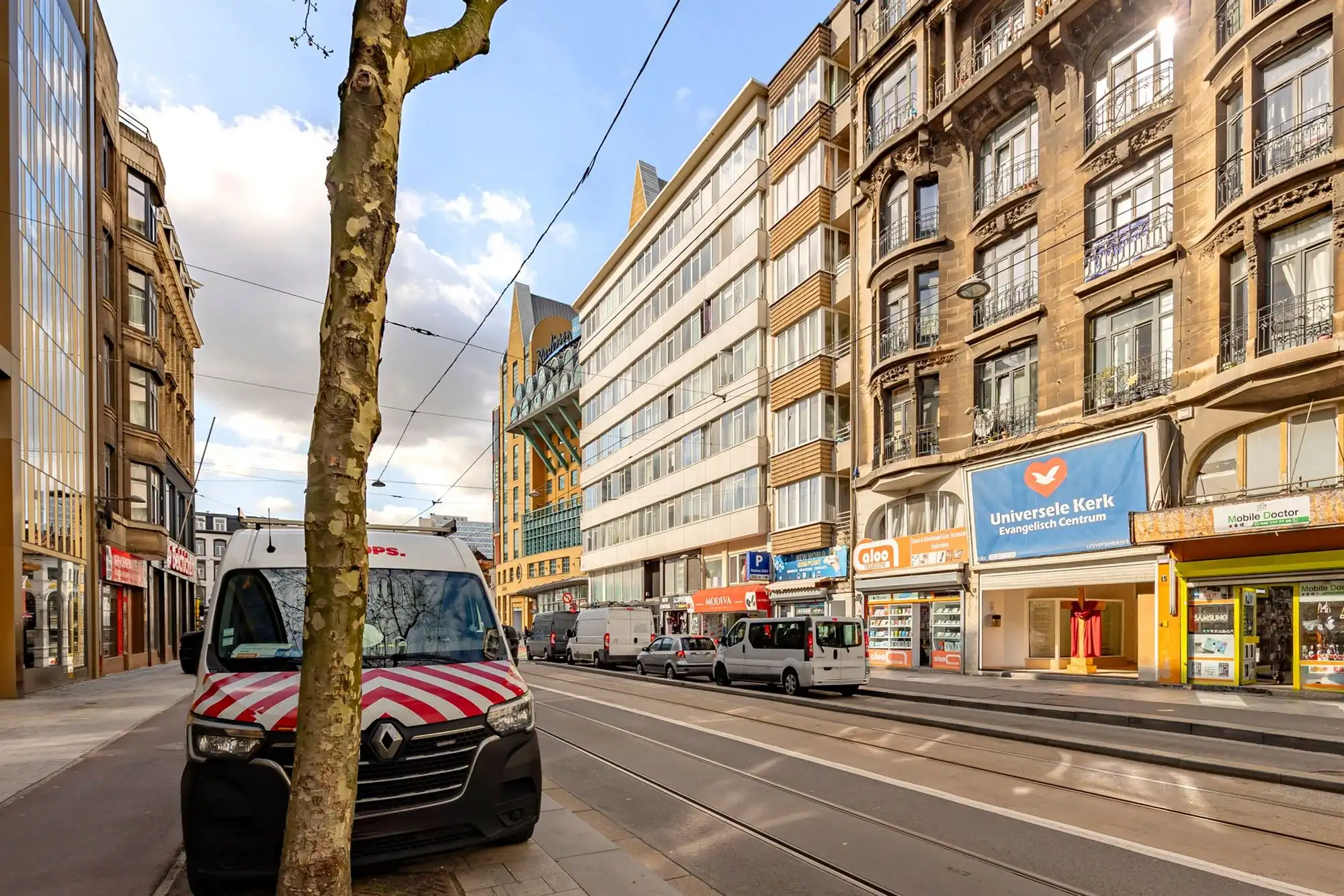 Gerenoveerde studio op toplocatie aan het Centraal Station foto 8