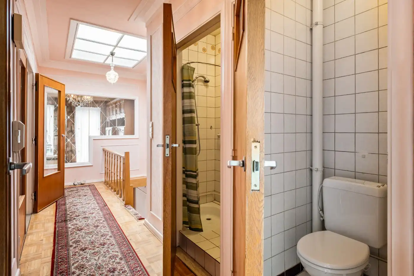 Te renoveren woning met 2 slpk., dubbele garage en tuin foto 12