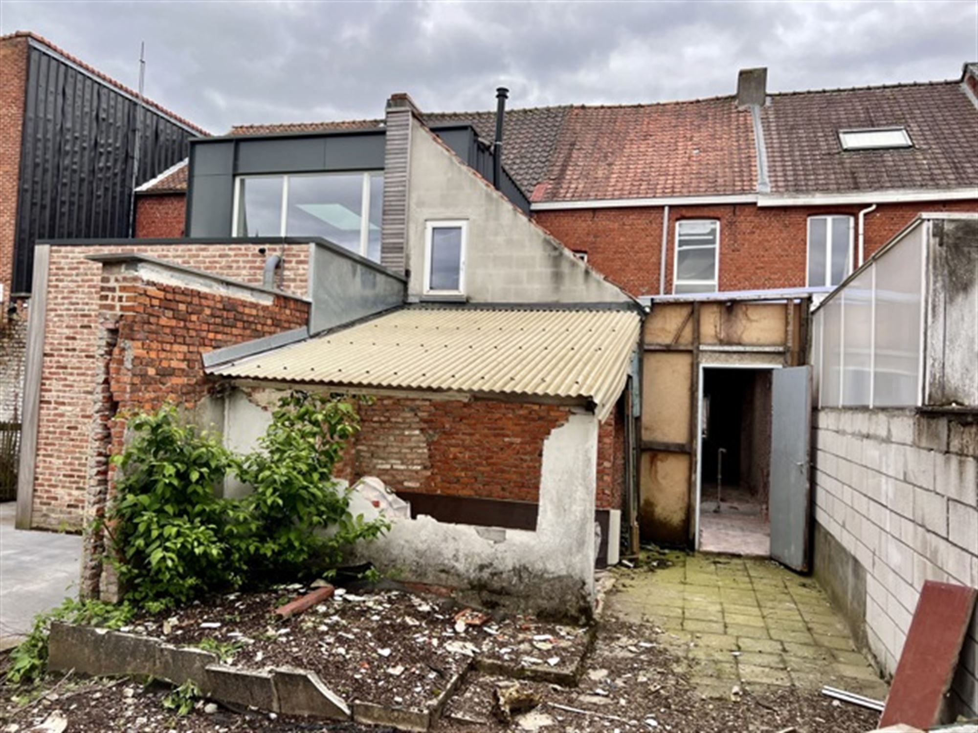 Authentieke woning met 4 slaapkamers foto 35