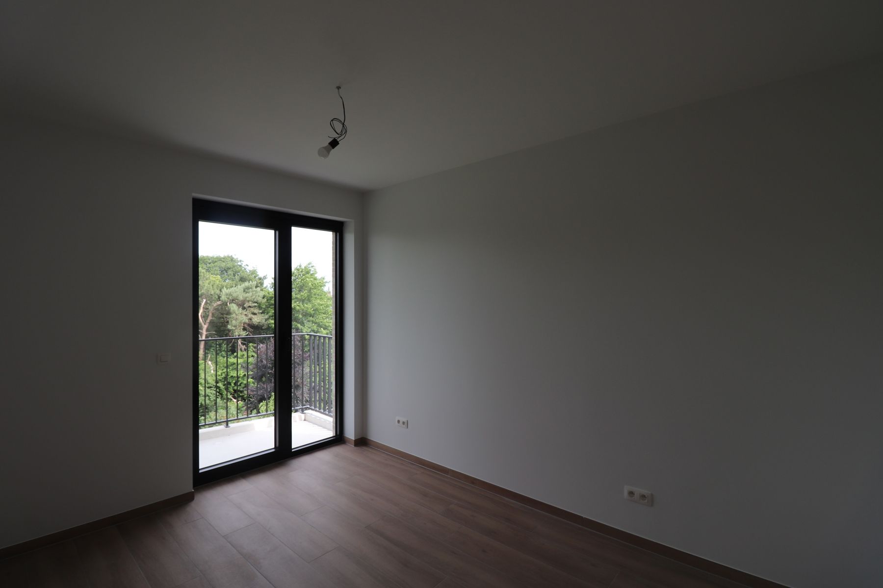 Prachtig nieuwbouwappartement op de bovenste verdieping rechts met 2 terrassen, autostaanplaats en berging. foto 12