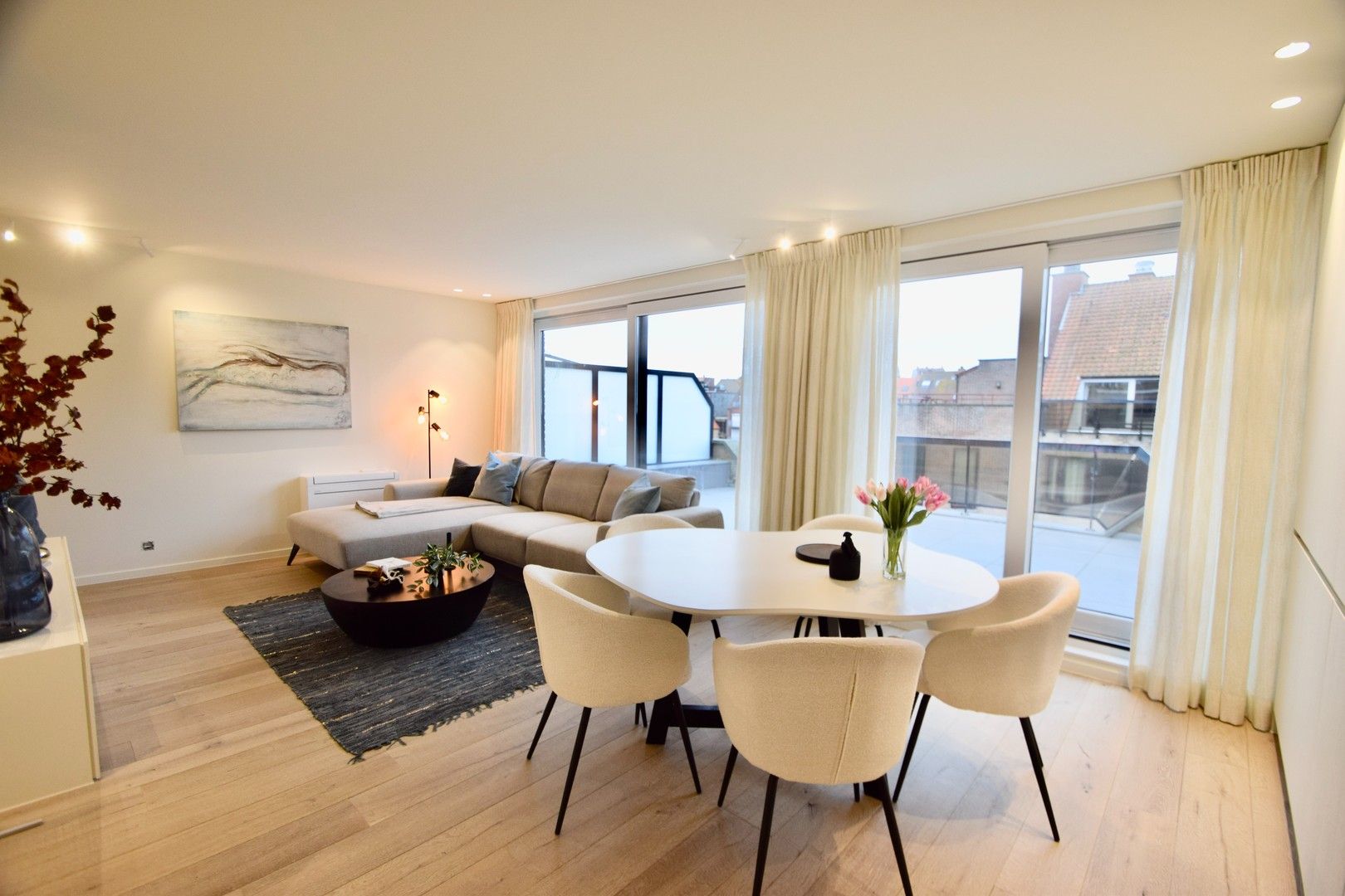 Prachtig penthouse appartement gelegen nabij de Zeedijk, de winkels en het Van Bunnenplein. foto 9