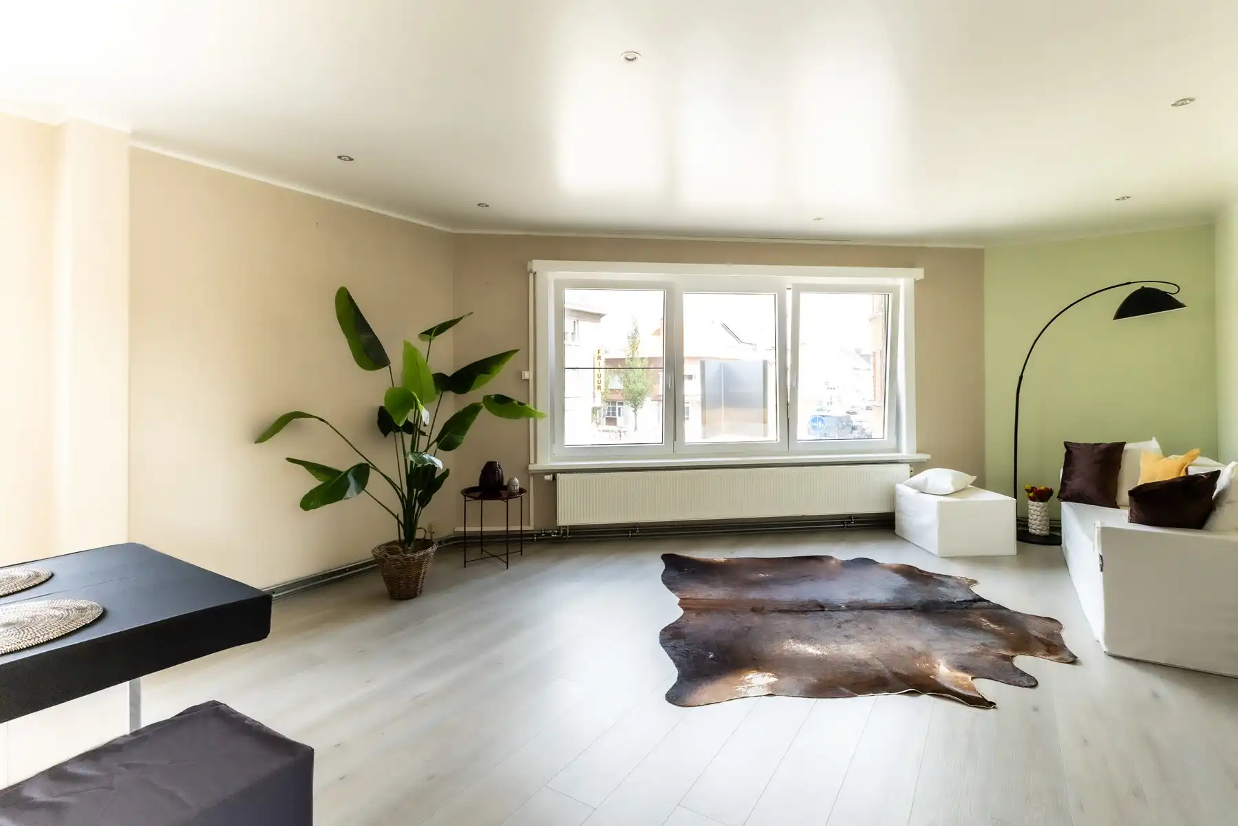 Appartement te koop in Merksem – 2 slaapkamers – lage kosten foto 2