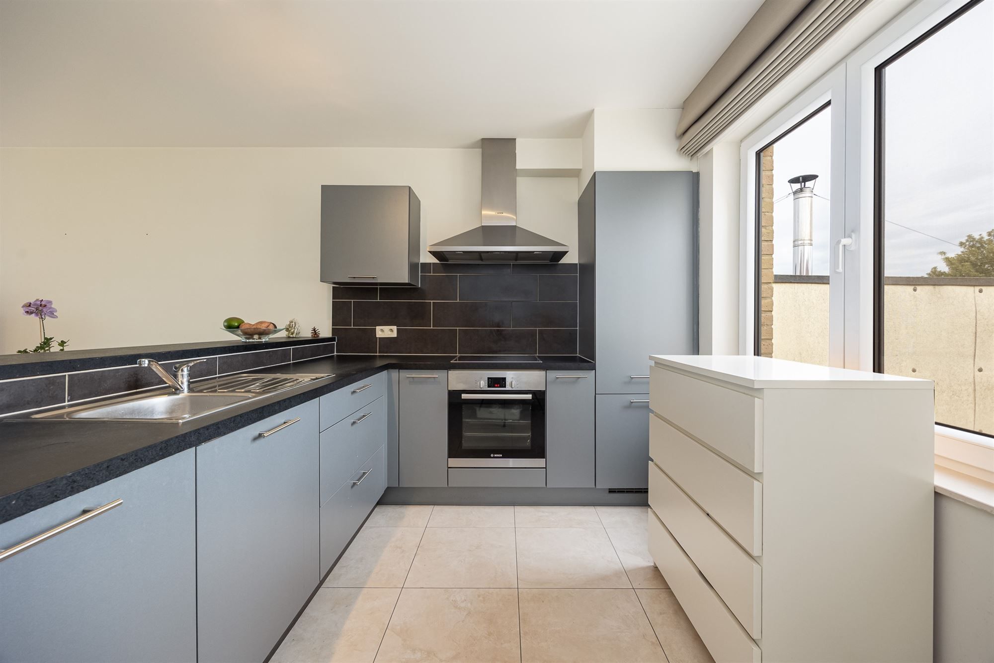 Instapklaar appartement met terras te Mechelen foto 6